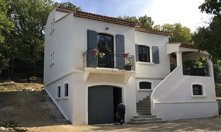 Réalisation de l’enduit d’une façade à Saint Julien (83560)